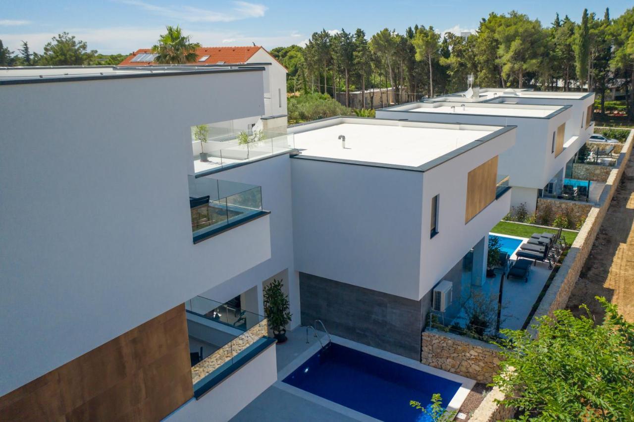 Novalja Bay Villas Exterior photo